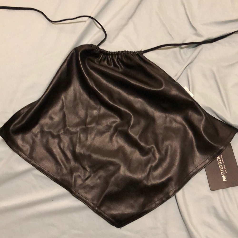 BRAND NEW Prettylittlething black napkin top